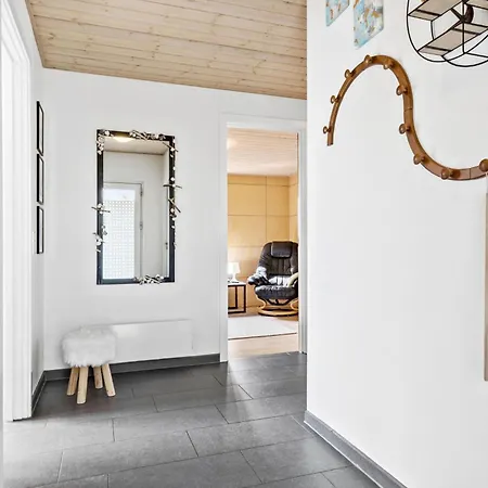 Cozy Home In Logstor With Sauna 펜션