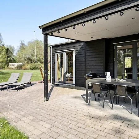 Cozy Home In Logstor With Sauna 펜션 *